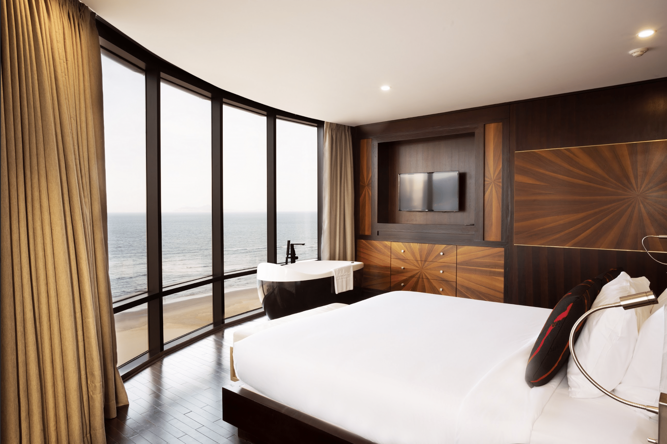 Presidential Suite Beachfront #3