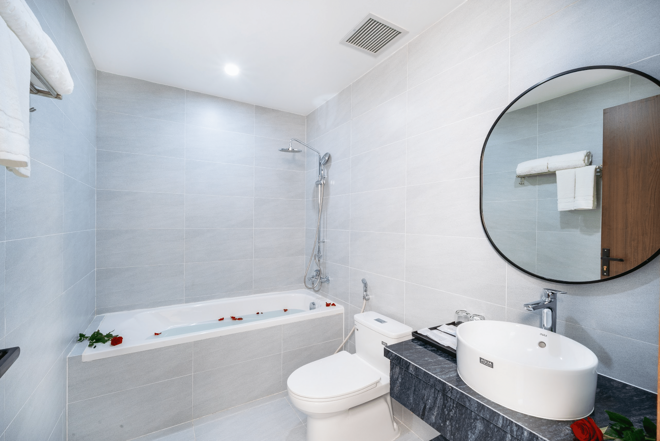 Tourane Suite #1