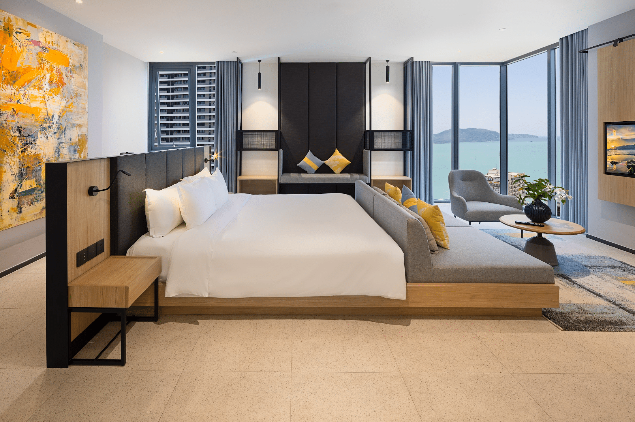 Executive Suite #4