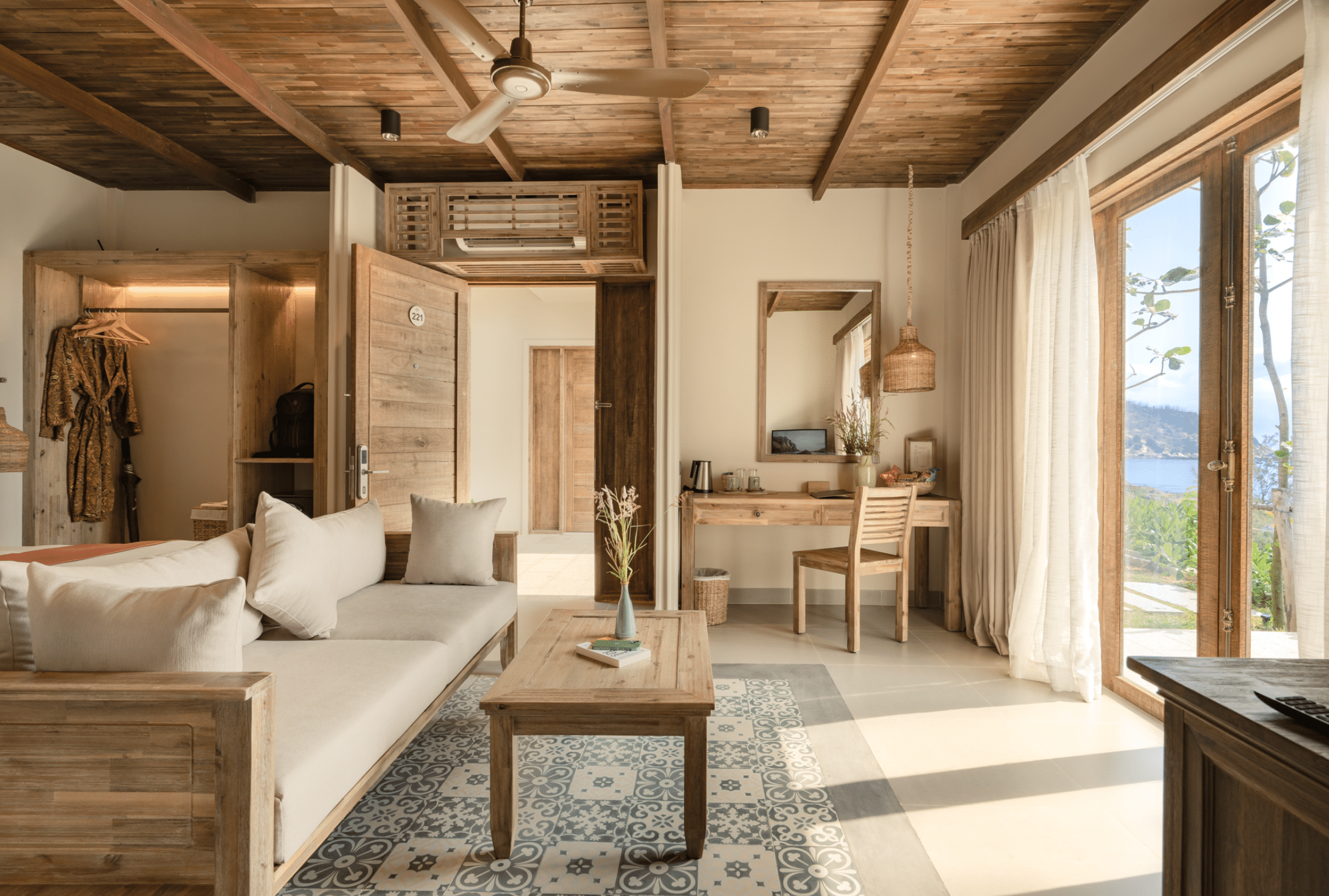 Executive Sea View Bungalow #6
