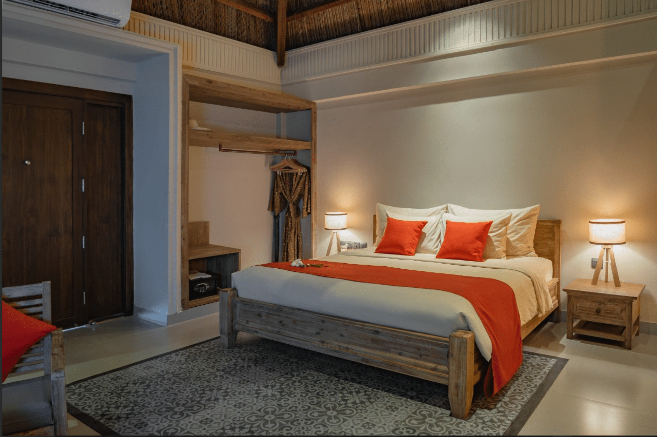 Deluxe Beach Front Bungalow #5
