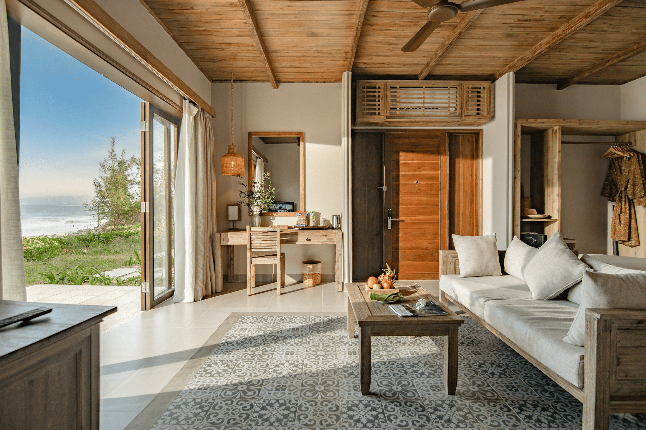 Junior Suite Beachfront/ Signature #1