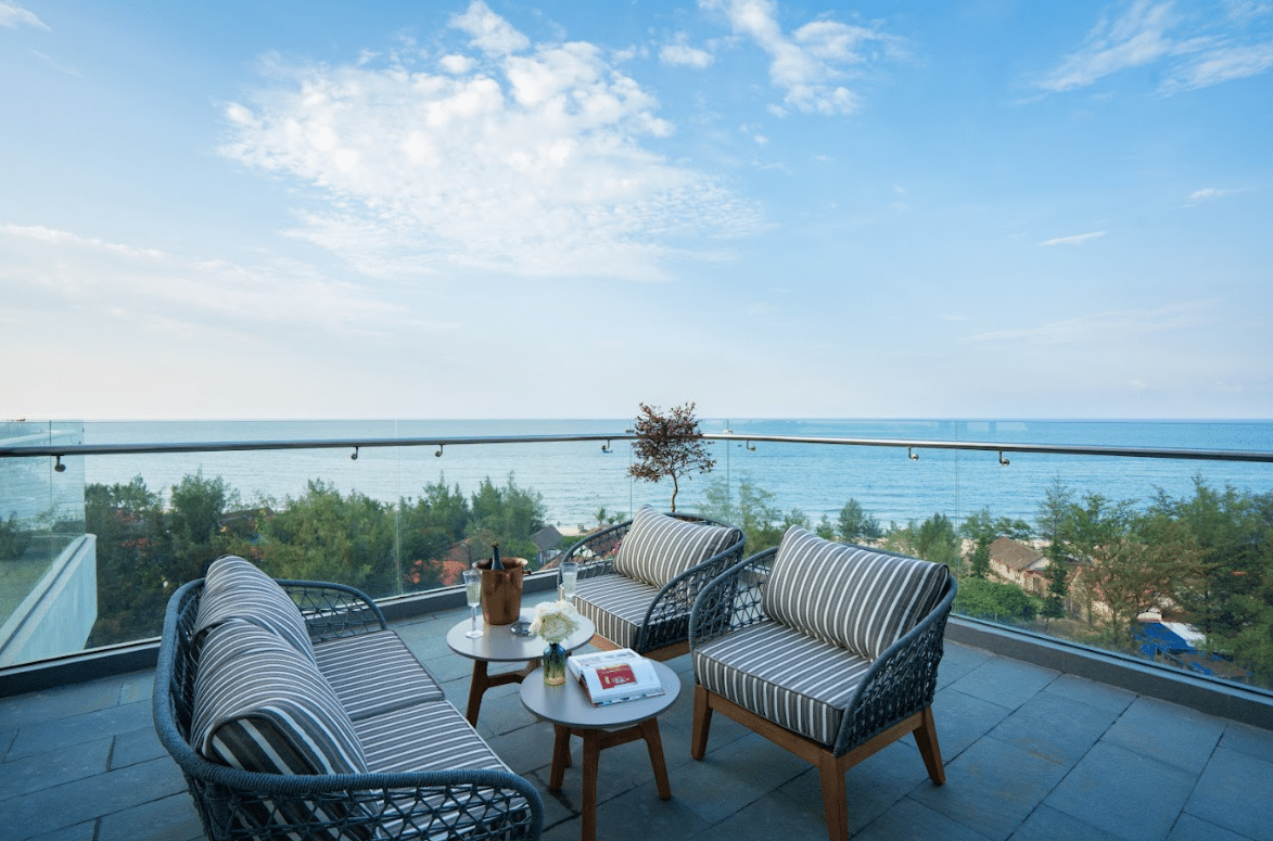 Suite Balcony Ocean (Double) #2