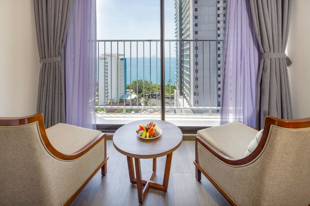 Executive Twin City View #1