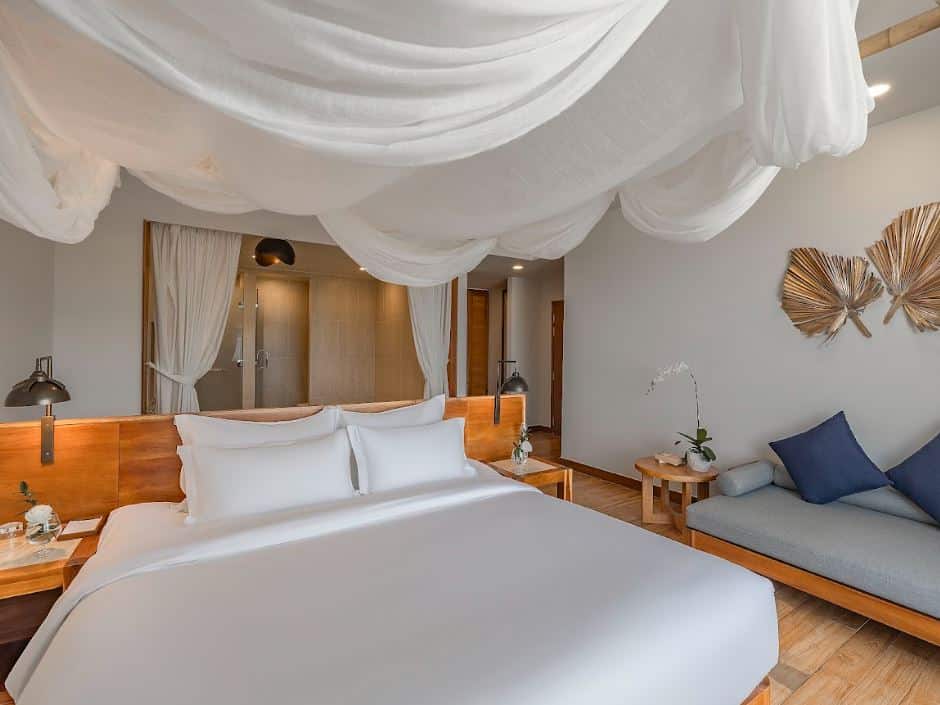 Seaview One-Bedroom Suite #1