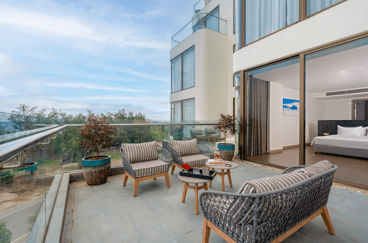 Grand Suite Balcony Ocean (Double) #4