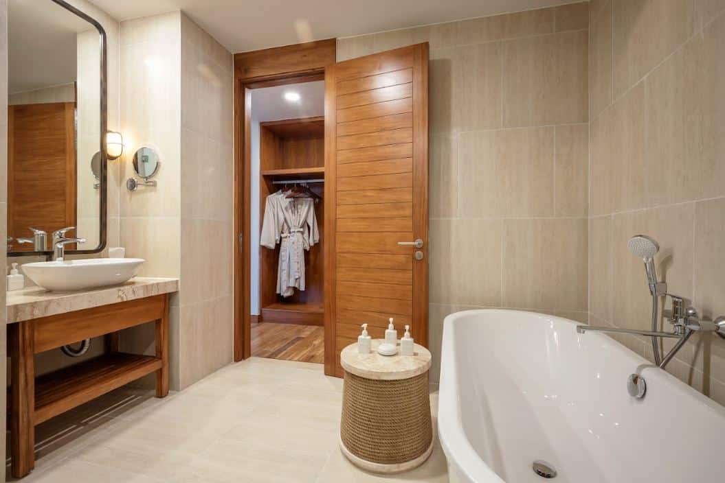 Seaview Two-Bedroom Suite #4