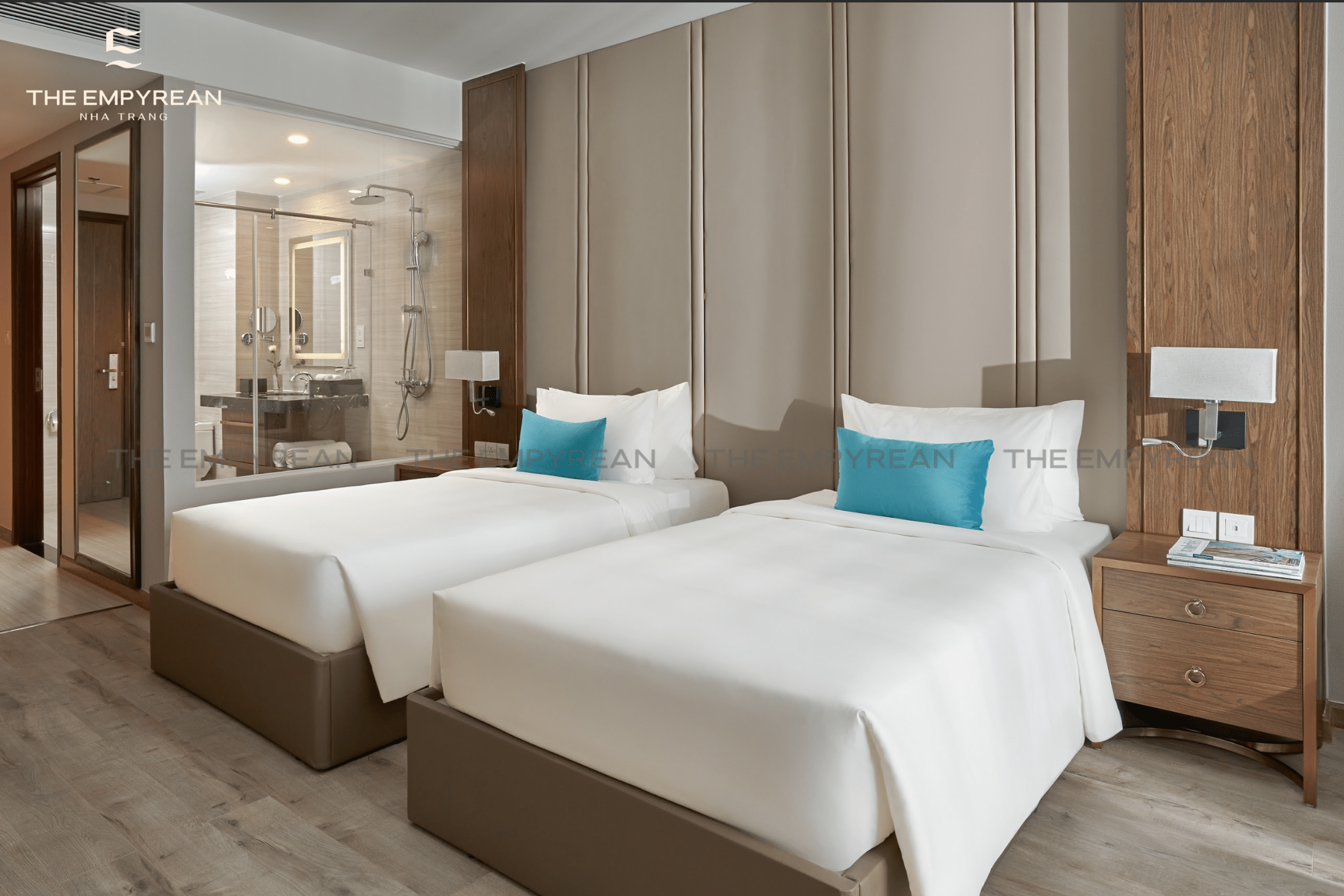 Deluxe Ocean with Balcony (twin/king) #8