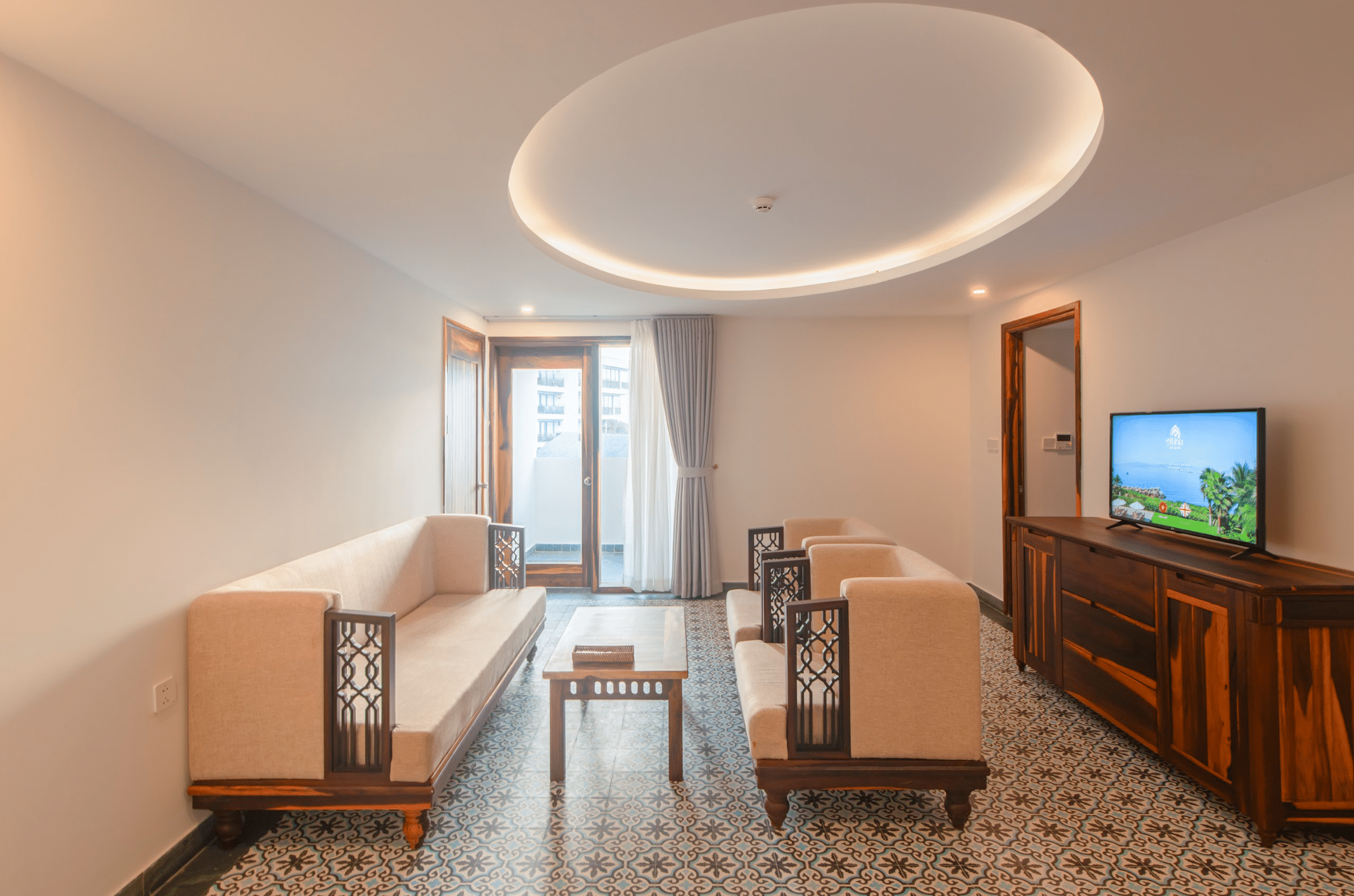 Premier Executive Ocean Suite (King) #4