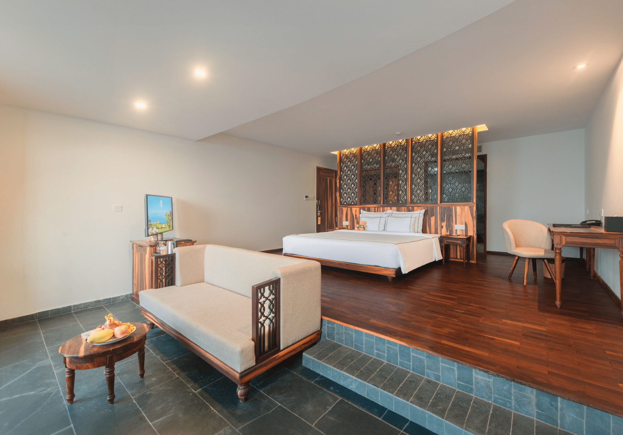 Premier Executive Ocean Suite (King) #5