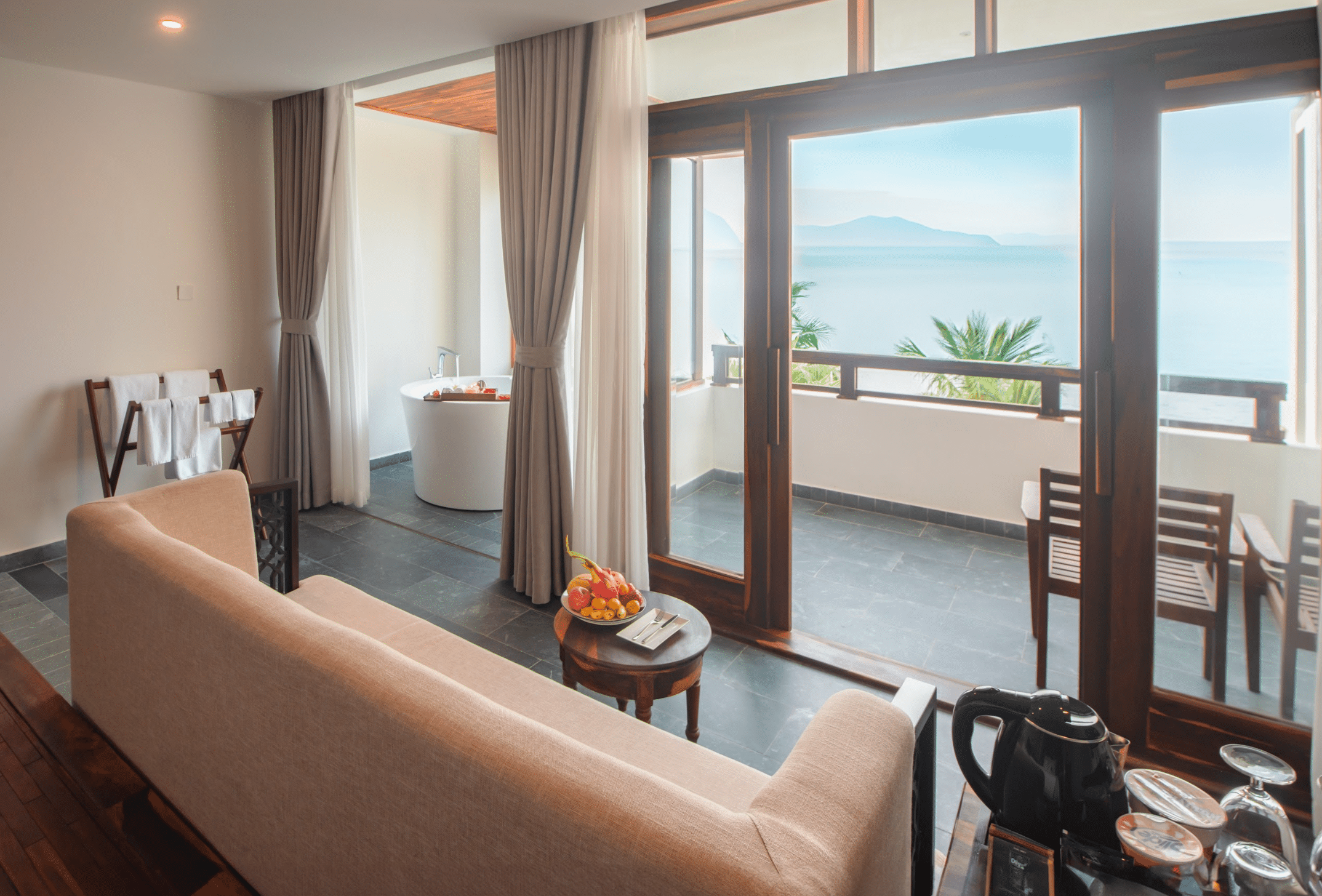 Premier Executive Ocean Suite (King) #2