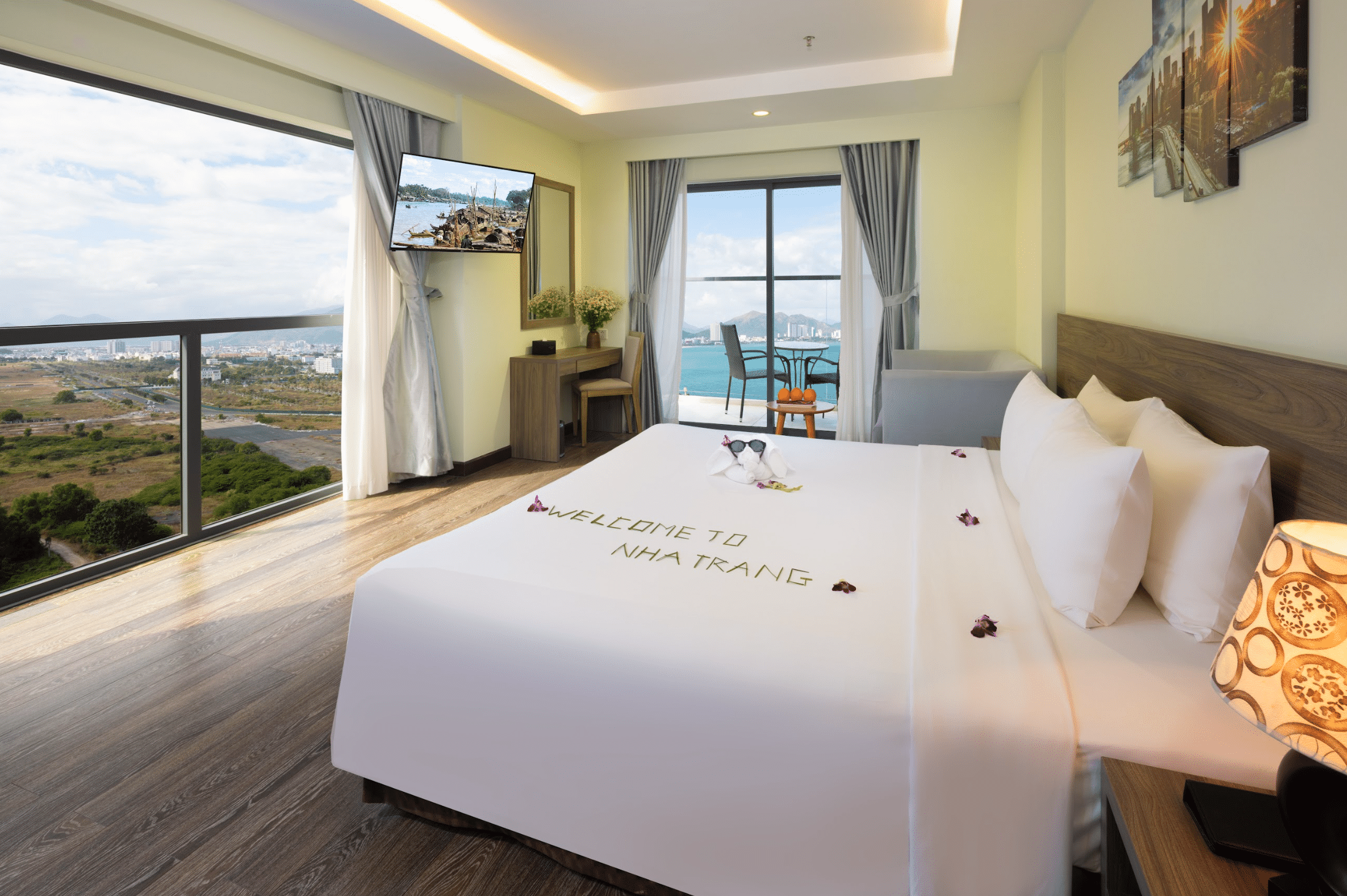 XAVIA Suite #4