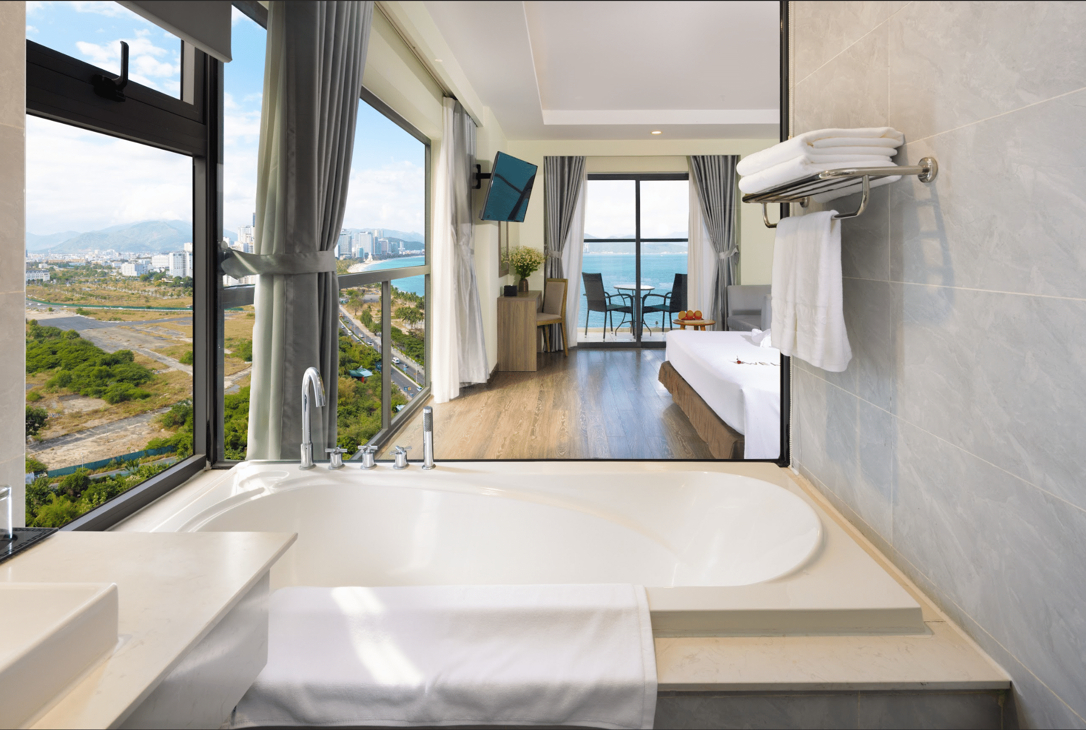 XAVIA Suite #2