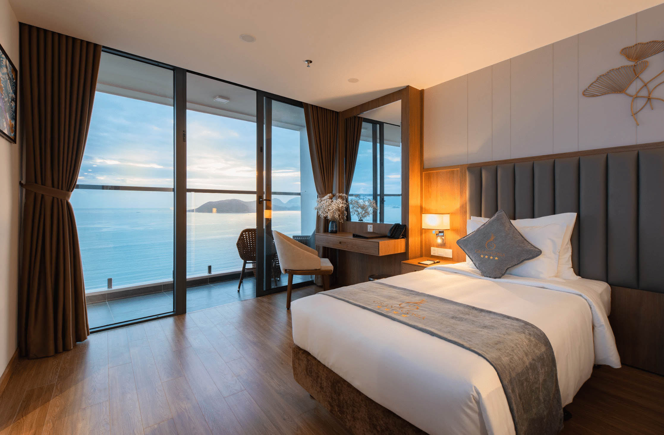 Premier Deluxe Ocean View #1