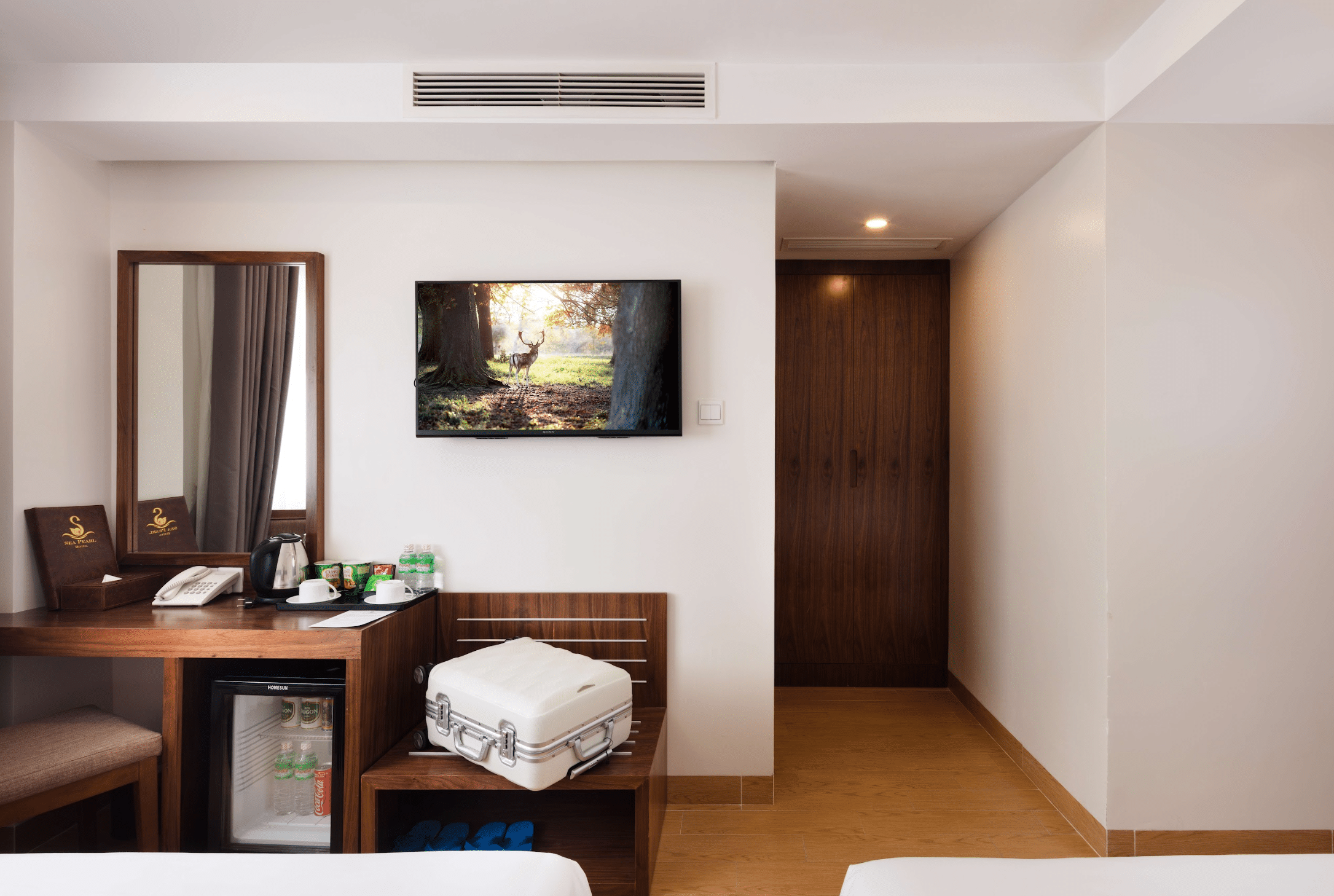 Phòng Superior Cửa sổ hướng Phố Double / Twin #5