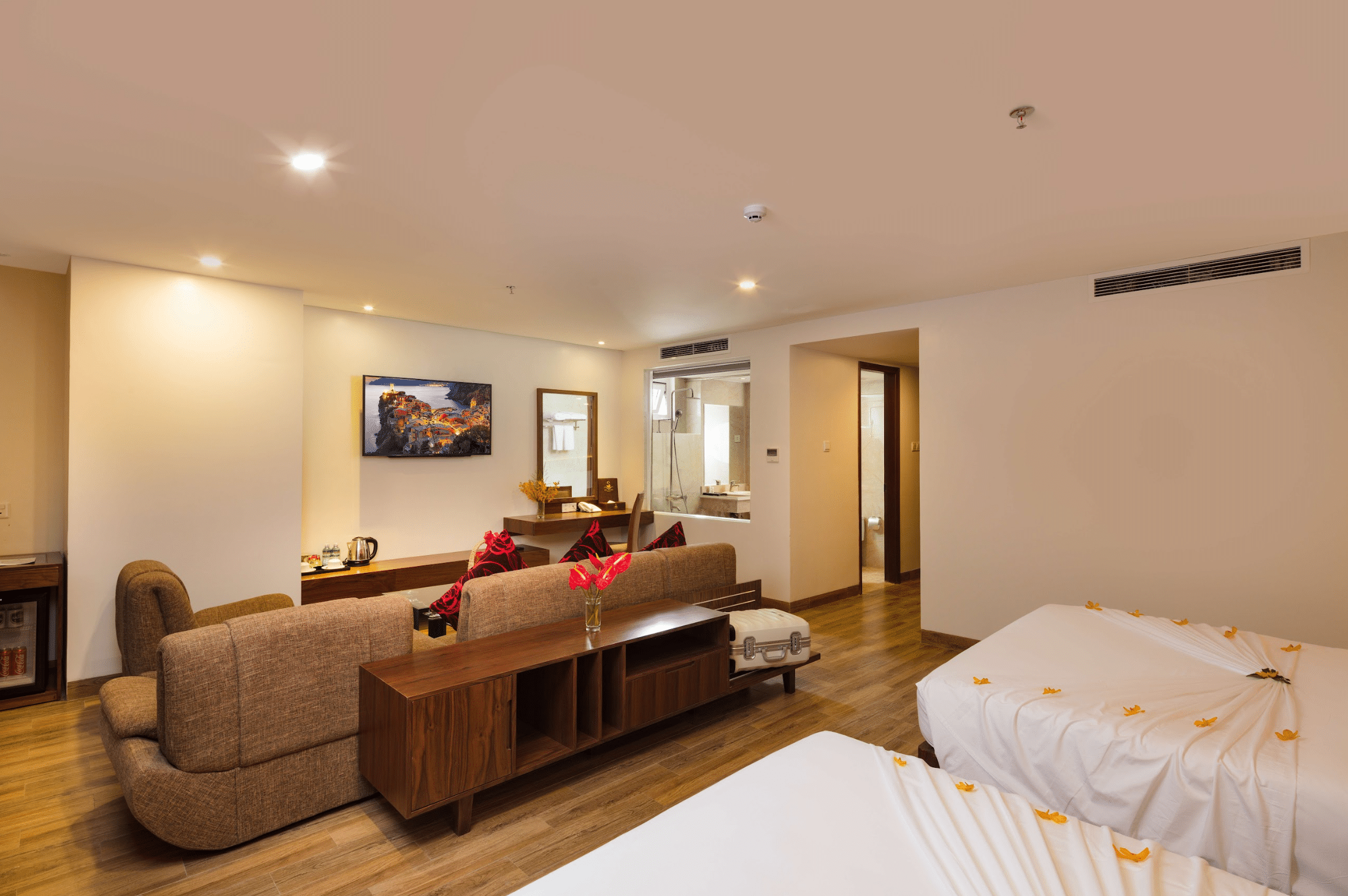 Phòng Gia đình Ban công hướng Biển #8
