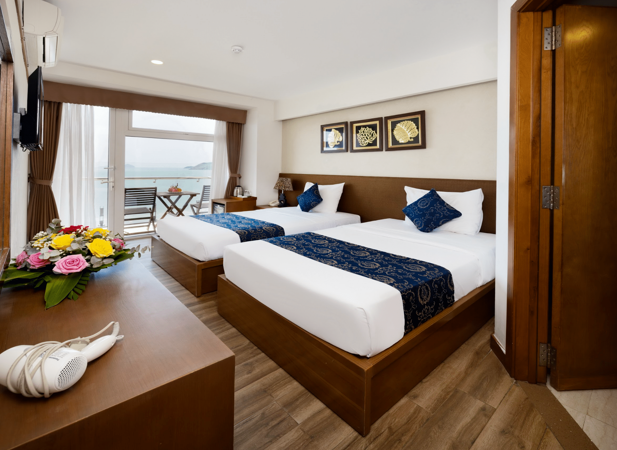 Executive Balcony Sea View Double/ Twin #3