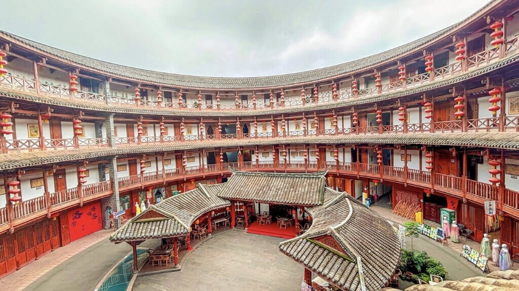 HÀ NỘI – THÀNH ĐÔ – CỔ TRẤN LẠC ĐỚI - CỬU TRẠI CÂU – LẠC SƠN ĐẠI PHẬT (NO SHOPPING)