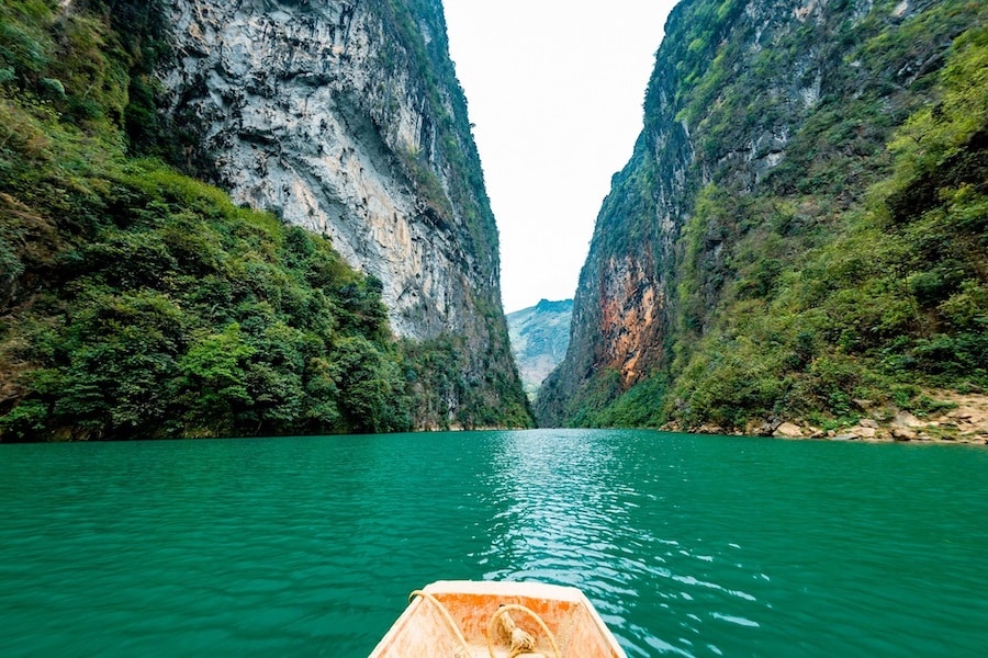 Thuyền trên sông Nho Quế