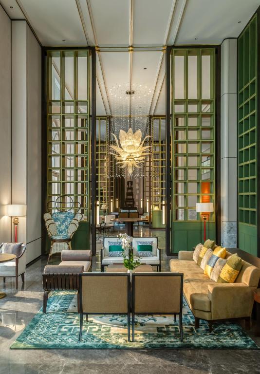 Grand Royal Riverside